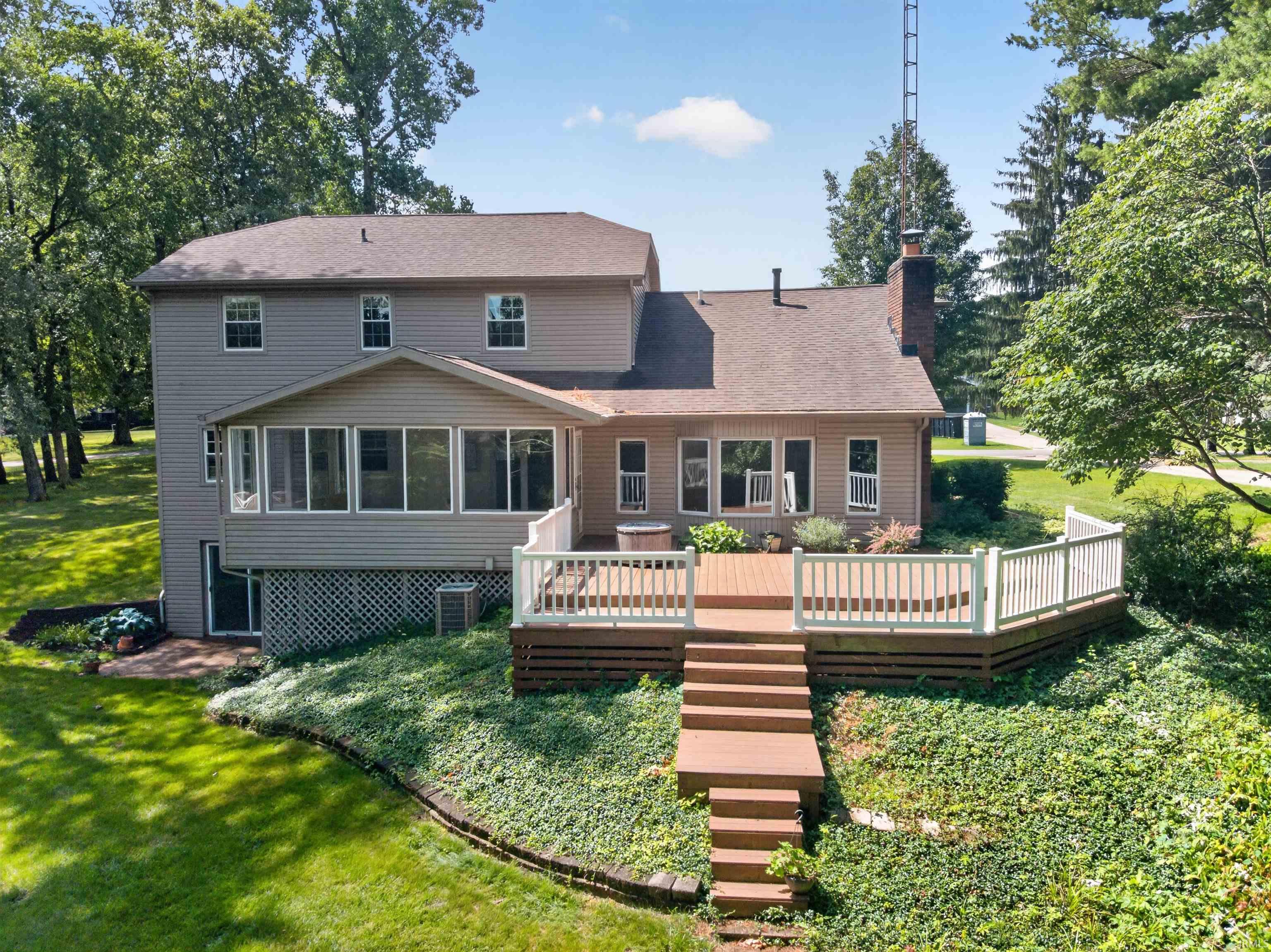 480 E Lynnwood Drive N Warsaw IN 46580