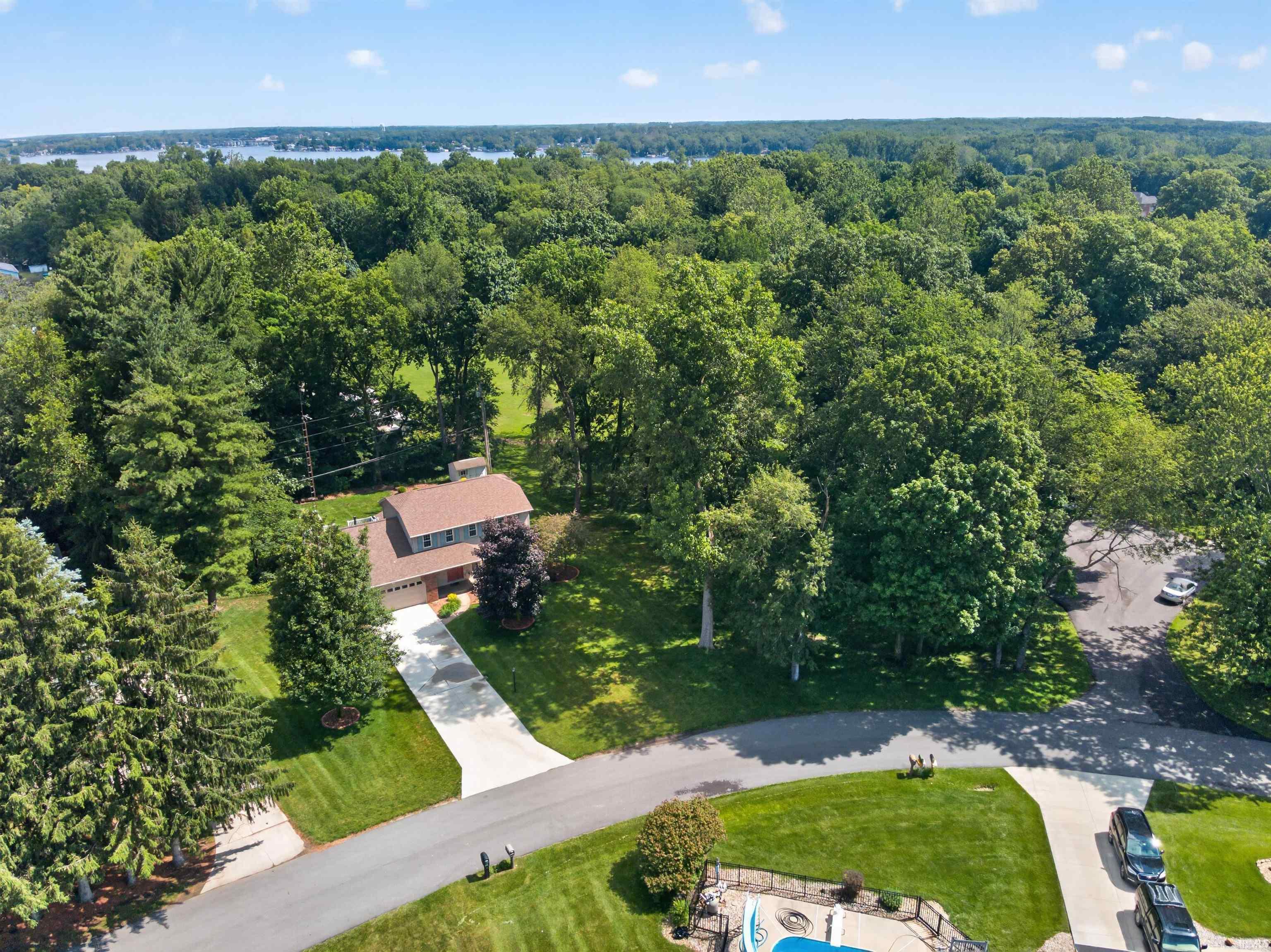 480 E Lynnwood Drive N Warsaw IN 46580