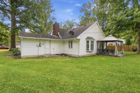 5727 Woodlea Avenue Fort Wayne IN 46835
