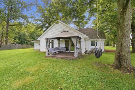 5727 Woodlea Avenue Fort Wayne IN 46835