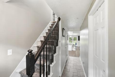 5727 Woodlea Avenue Fort Wayne IN 46835