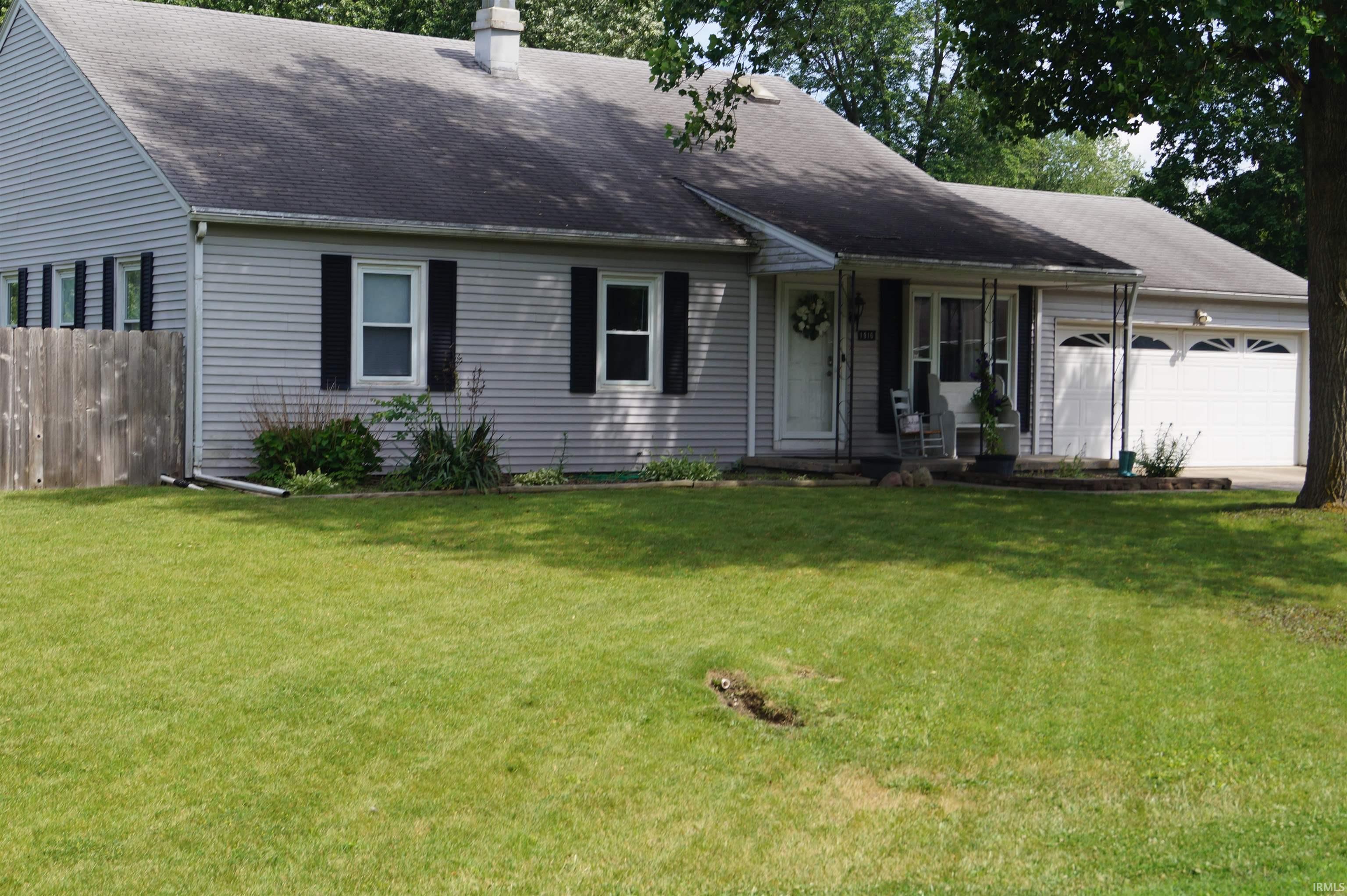 1916 Robin Drive Warsaw IN 46580