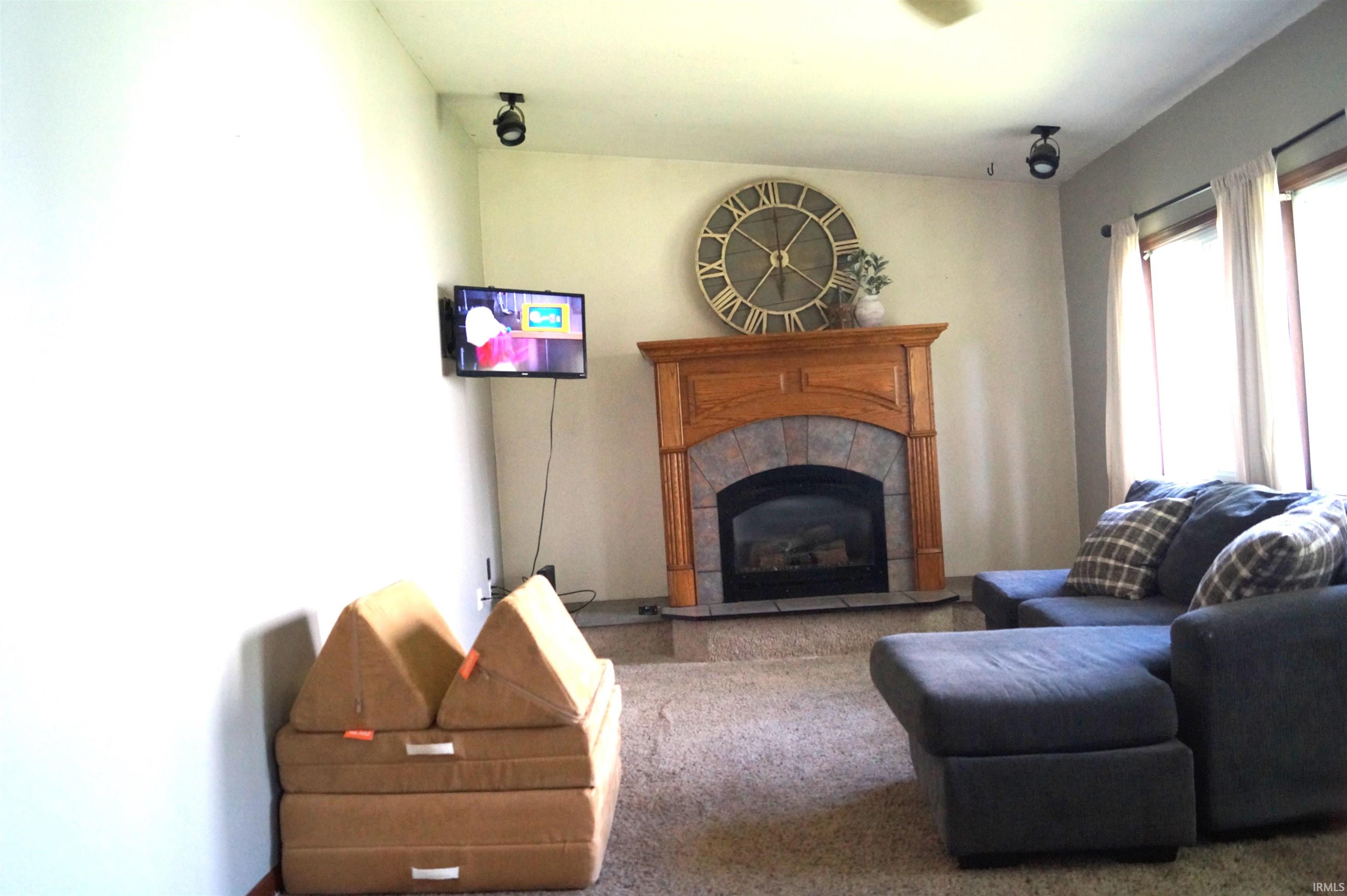 1916 Robin Drive Warsaw IN 46580
