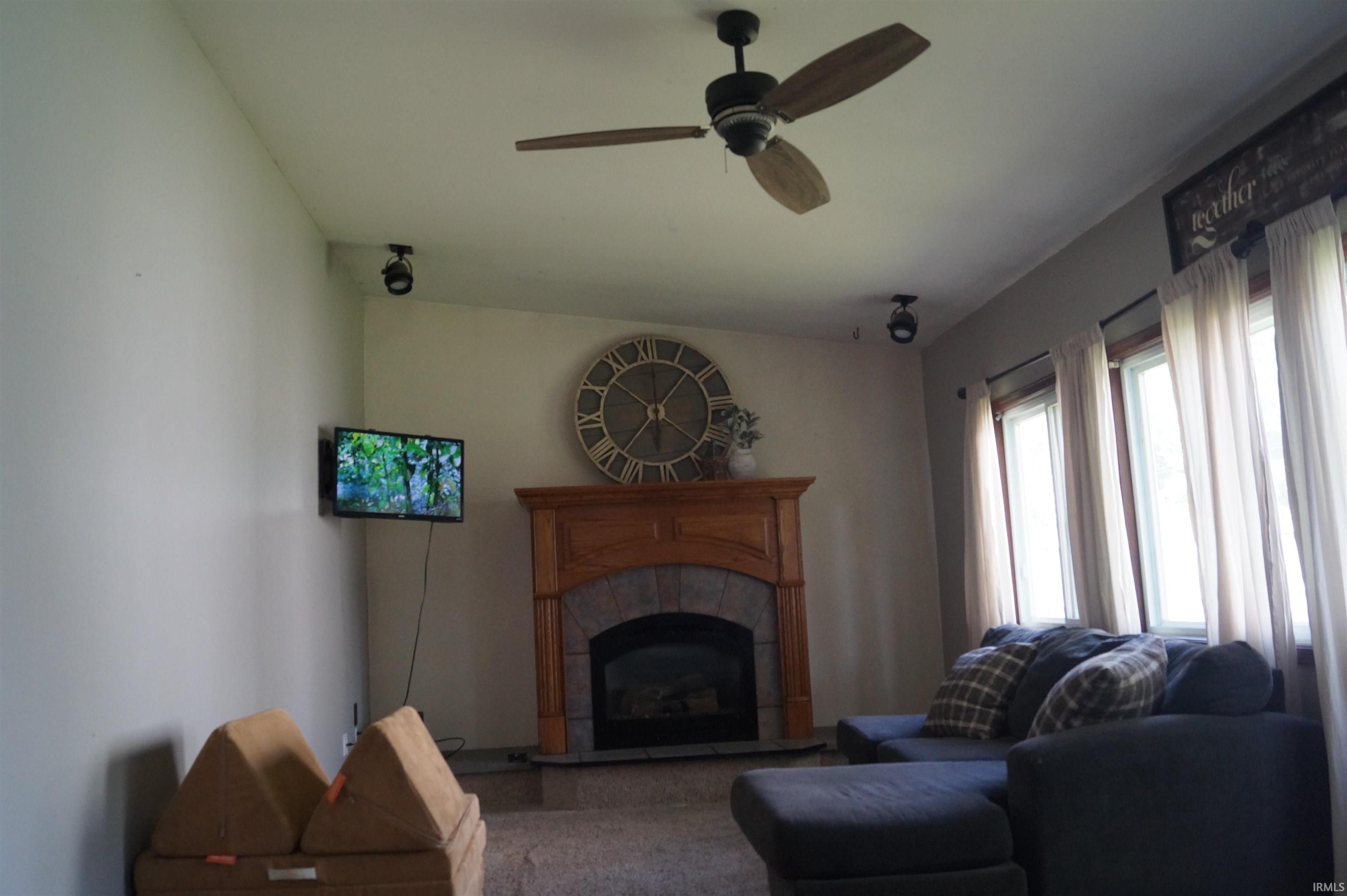 1916 Robin Drive Warsaw IN 46580