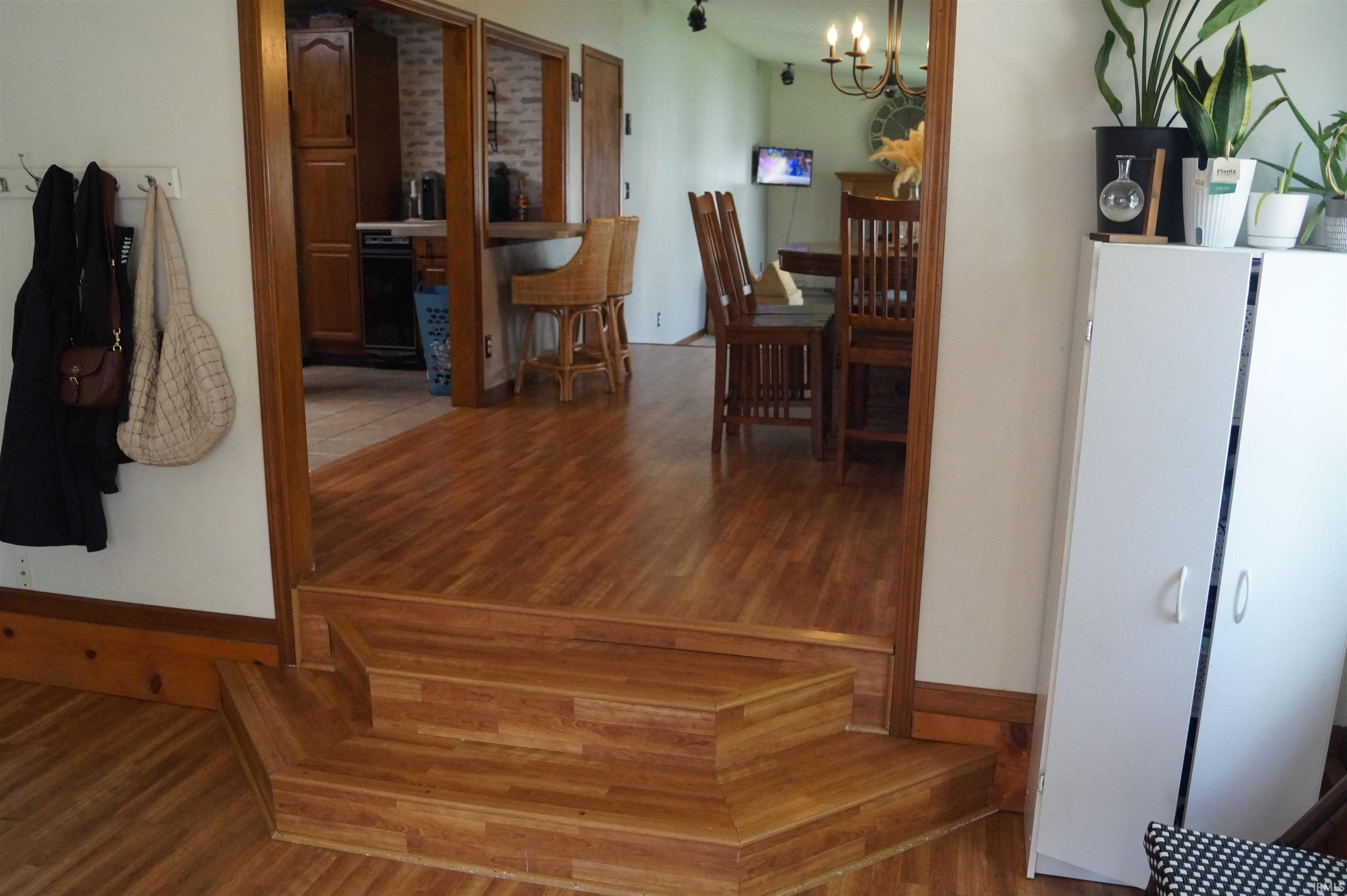 1916 Robin Drive Warsaw IN 46580
