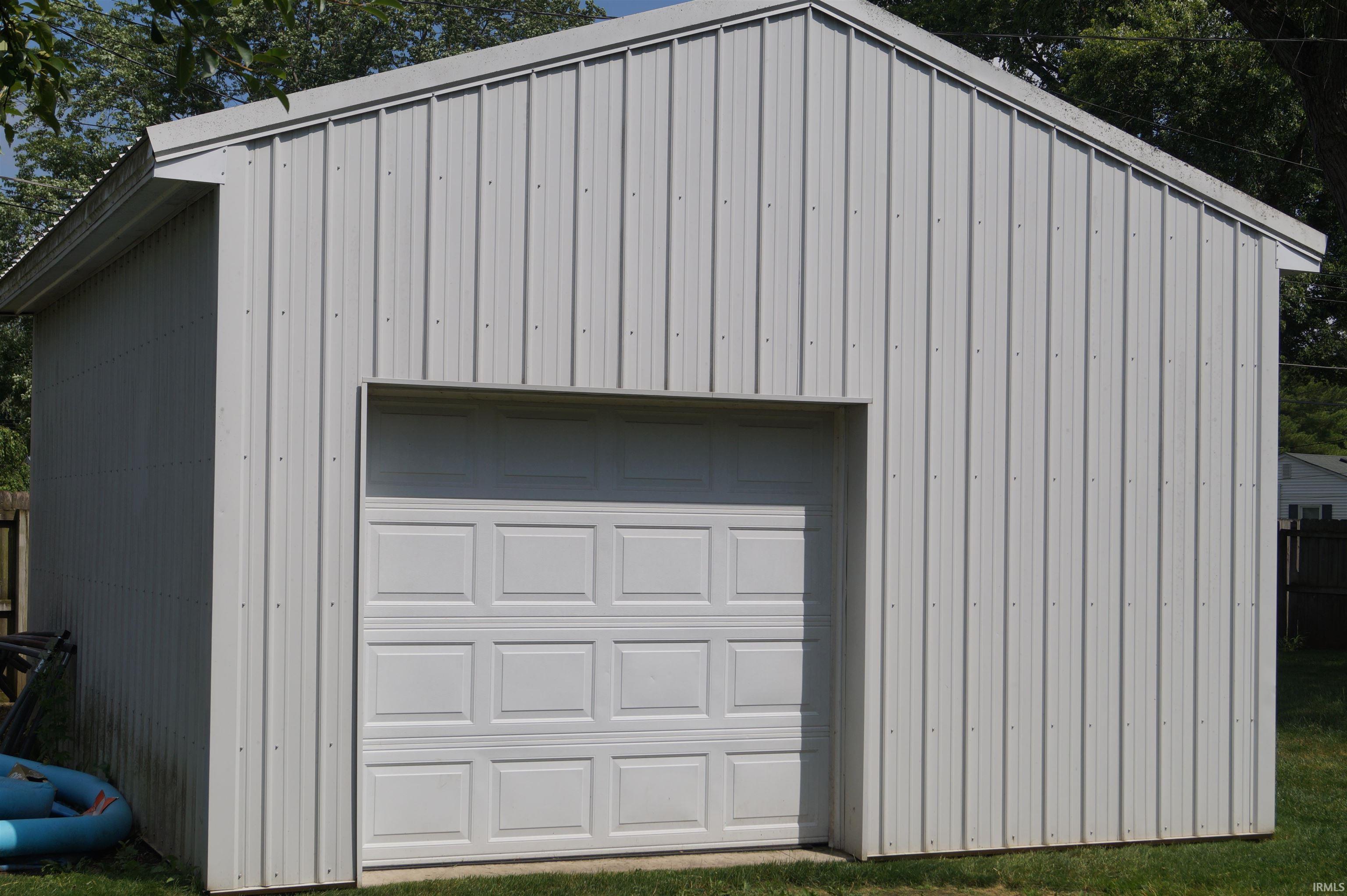 1916 Robin Drive Warsaw IN 46580