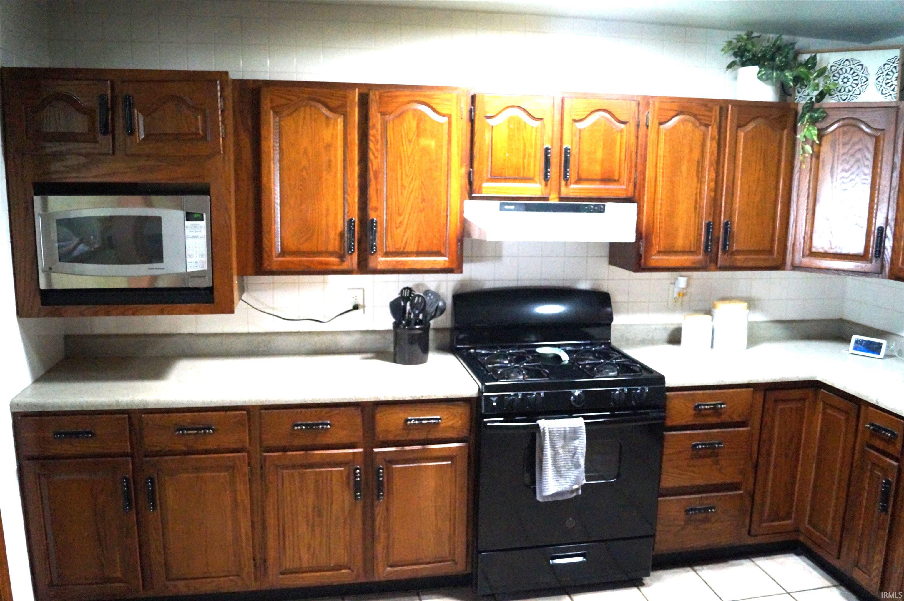 1916 Robin Drive Warsaw IN 46580