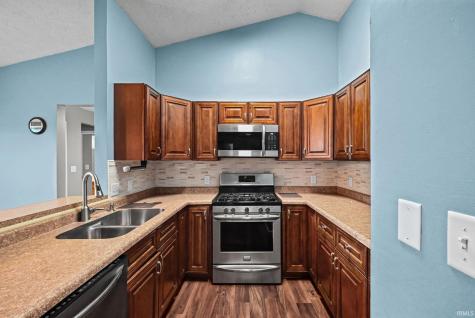 307 N Maude Drive E Rossville IN 46065
