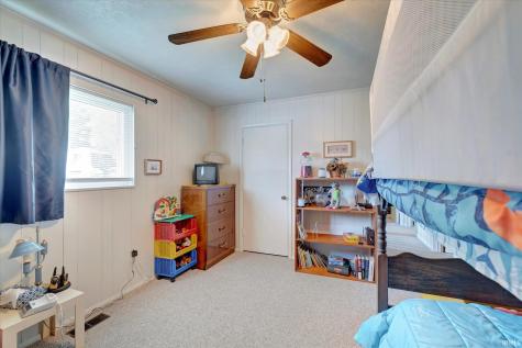 4047 Salmon Harbor Road Unionville IN 47468