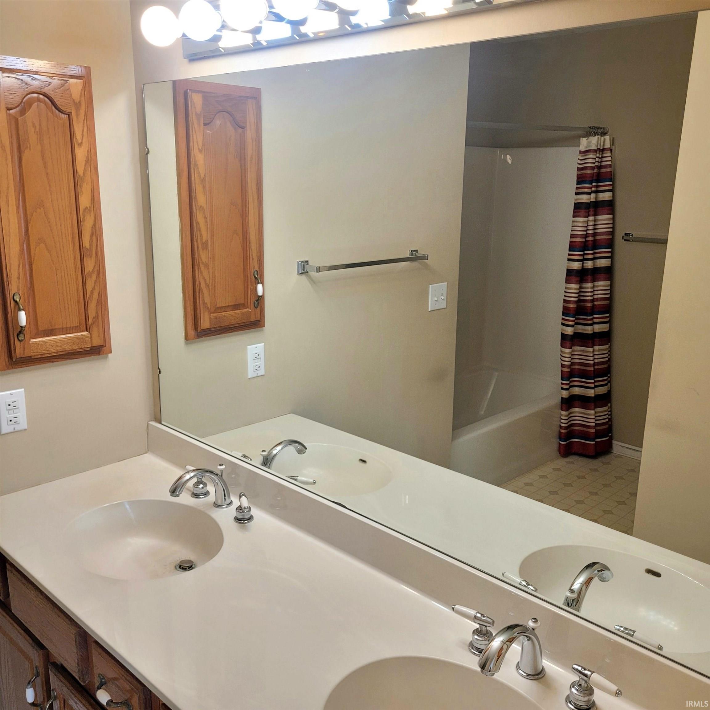 18624 Pauls Way South Bend IN 46637