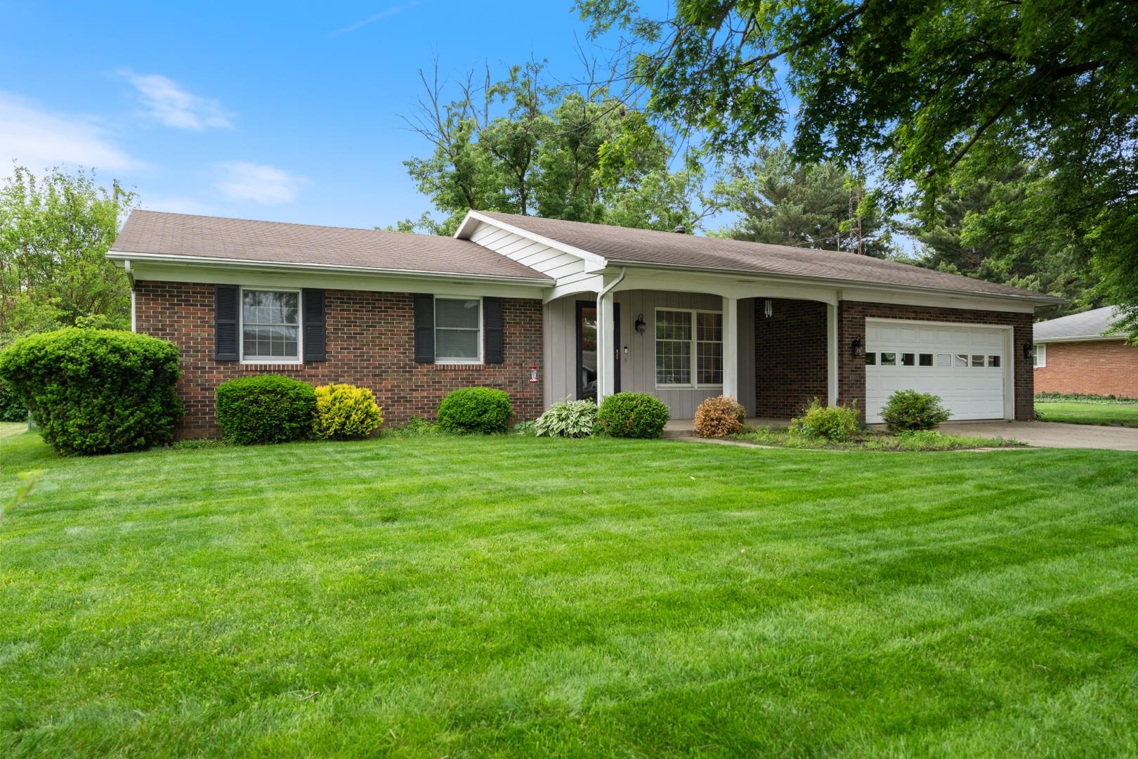2201 Sally Street Warsaw IN 46580