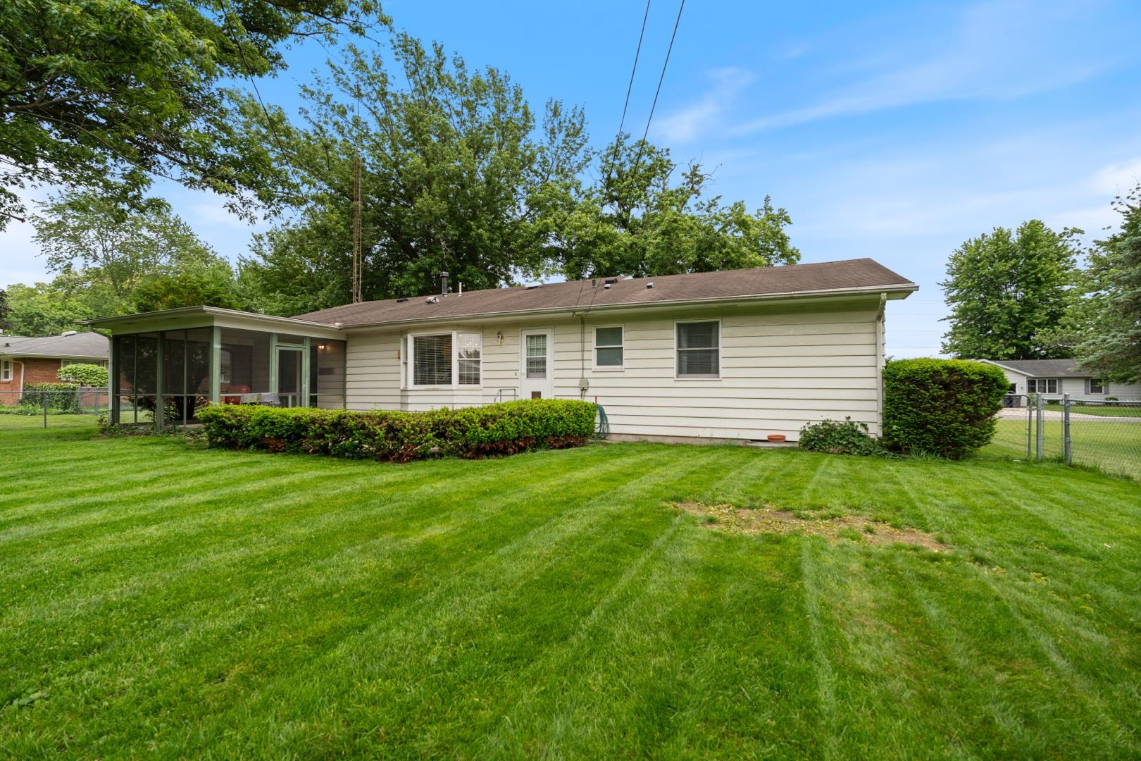 2201 Sally Street Warsaw IN 46580
