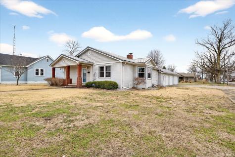 26 N Lafayette Street Worthington IN 47471
