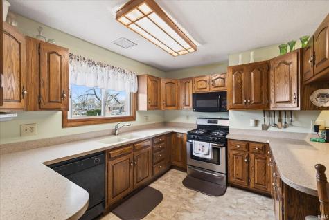 26 N Lafayette Street Worthington IN 47471