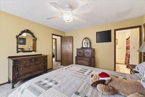 26 N Lafayette Street Worthington IN 47471