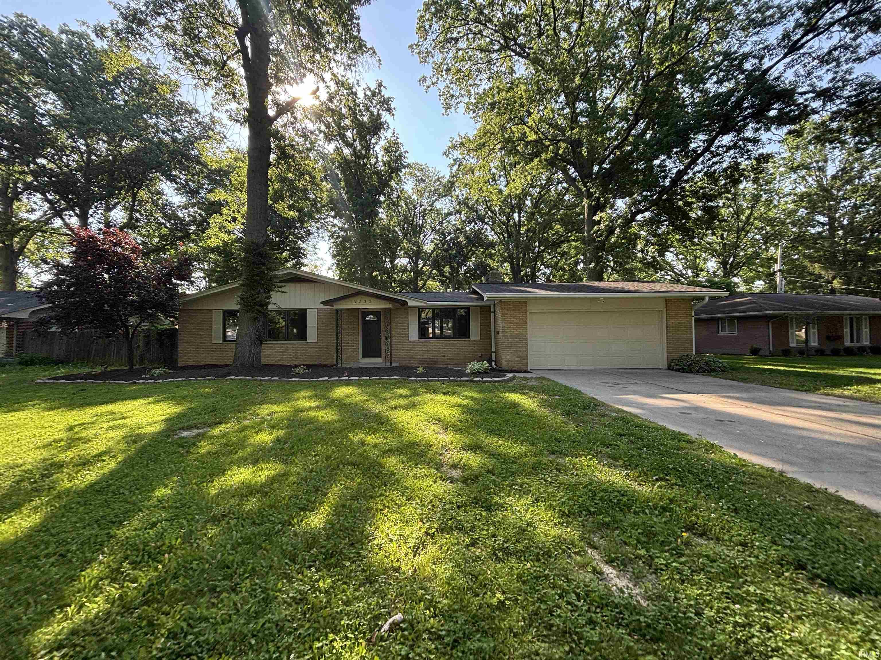 3232 Chancellor Drive Fort Wayne IN 46815