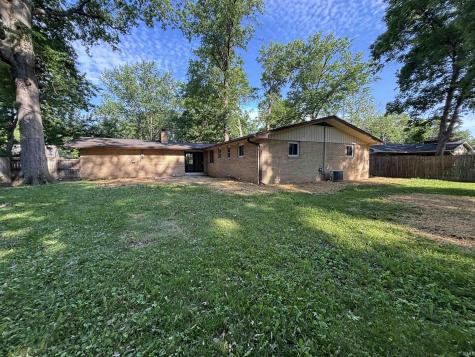 3232 Chancellor Drive Fort Wayne IN 46815