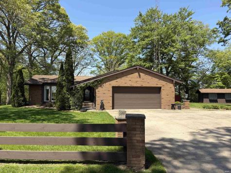 1828 N Royal Oaks Drive Monticello IN 47960