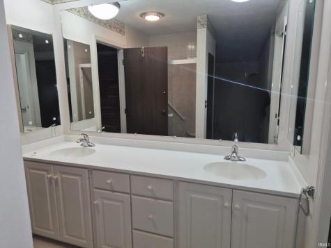 1828 N Royal Oaks Drive Monticello IN 47960
