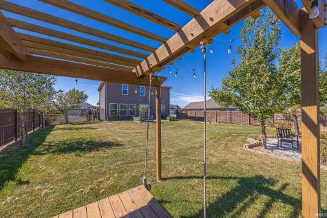 1425 N Niehaus Trail Huntingburg IN 47542