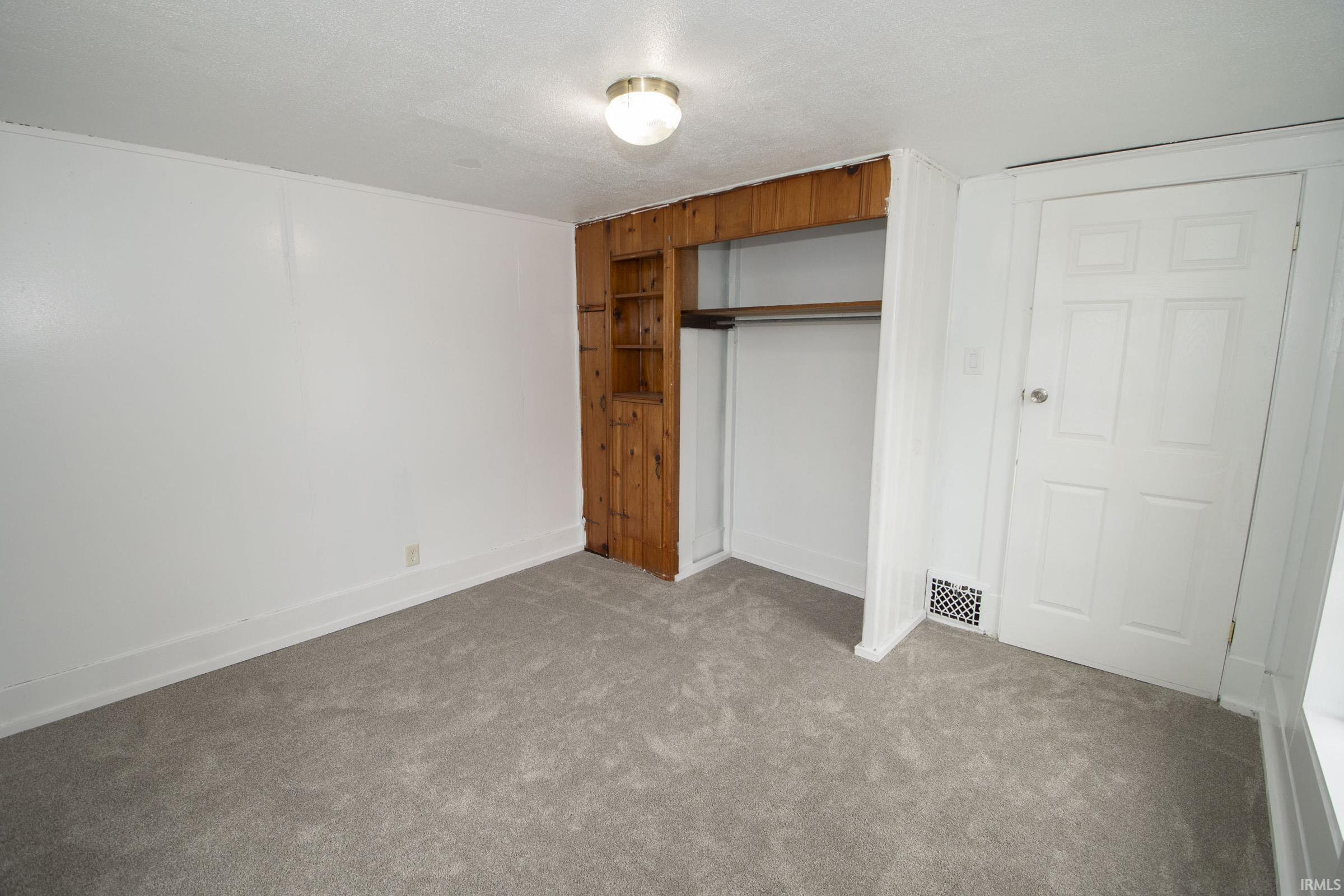 1604 Frances Avenue Elkhart IN 46516