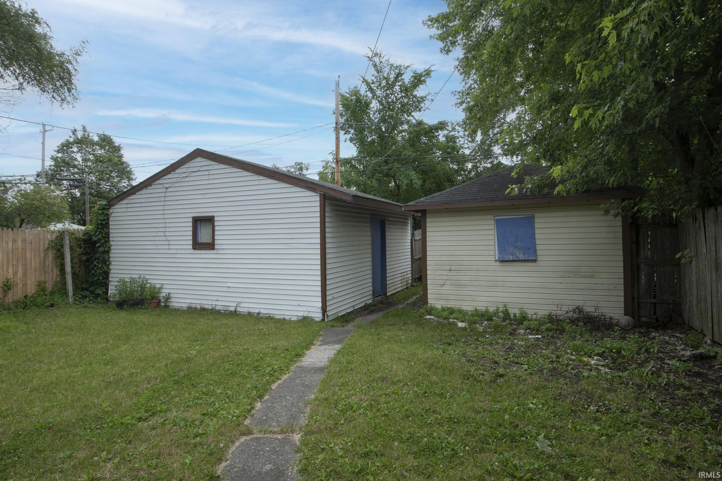 1604 Frances Avenue Elkhart IN 46516