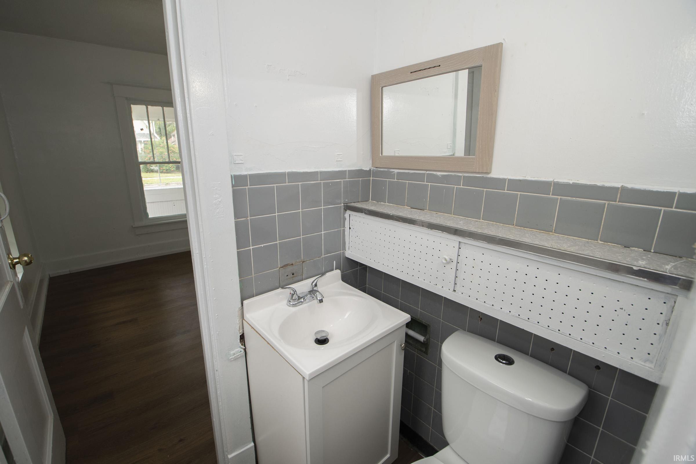 1604 Frances Avenue Elkhart IN 46516