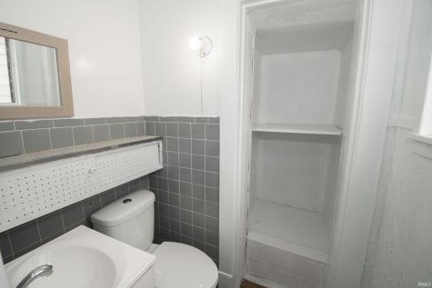 1604 Frances Avenue Elkhart IN 46516