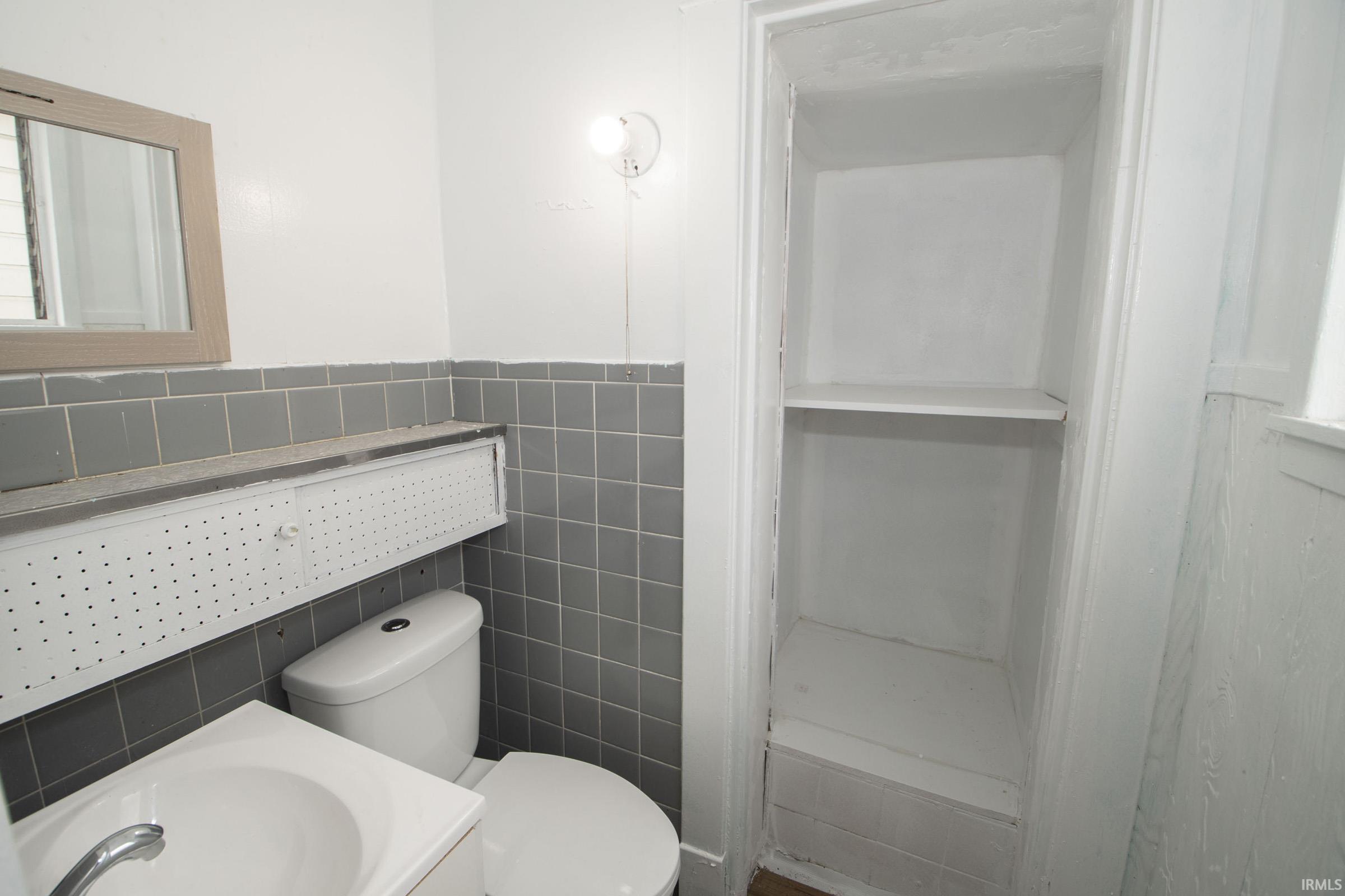 1604 Frances Avenue Elkhart IN 46516