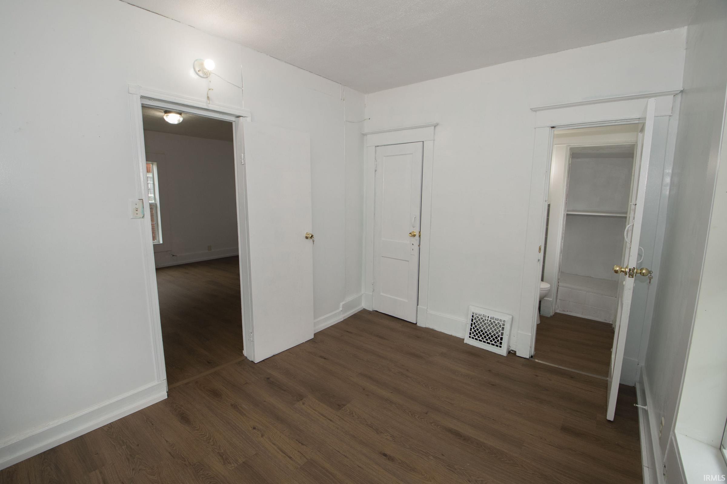 1604 Frances Avenue Elkhart IN 46516
