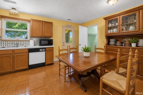7361 W 585 S Road Huntingburg IN 47542