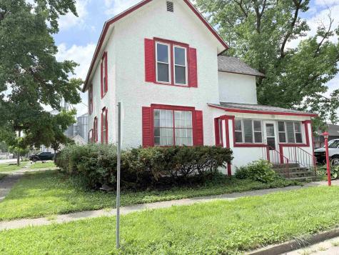 125 E Johnson Street Wolcott IN 47995