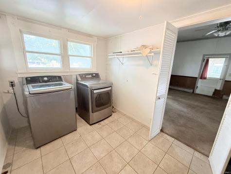 125 E Johnson Street Wolcott IN 47995
