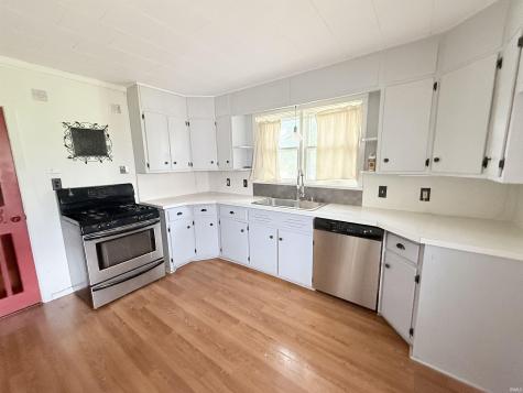 125 E Johnson Street Wolcott IN 47995
