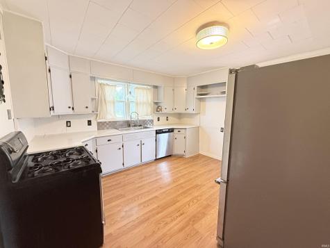 125 E Johnson Street Wolcott IN 47995