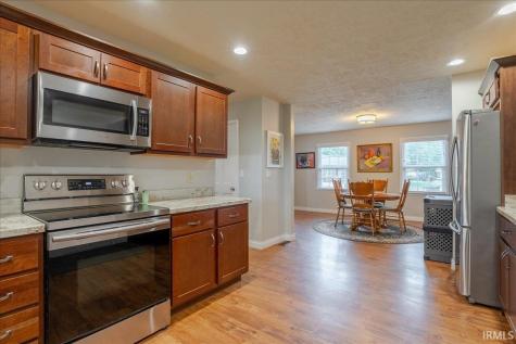 918 Stahl Court Evansville IN 47715