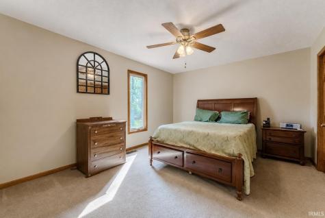 2340 E Kemo Avenue Warsaw IN 46582