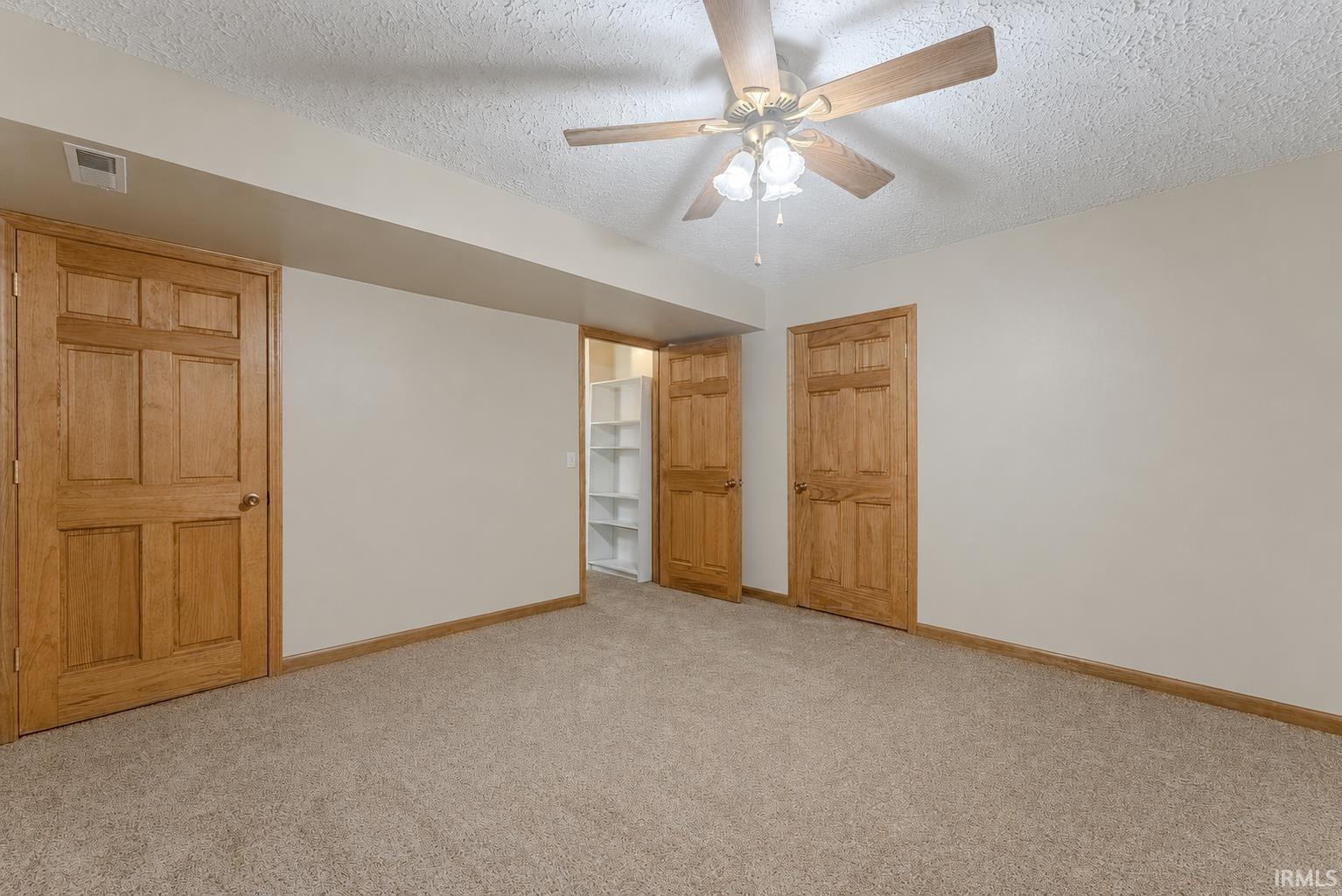 2340 E Kemo Avenue Warsaw IN 46582
