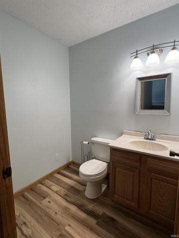 2340 E Kemo Avenue Warsaw IN 46582