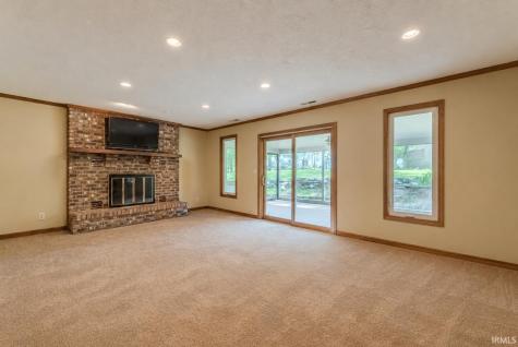 2340 E Kemo Avenue Warsaw IN 46582
