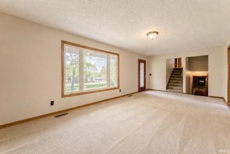 2340 E Kemo Avenue Warsaw IN 46582