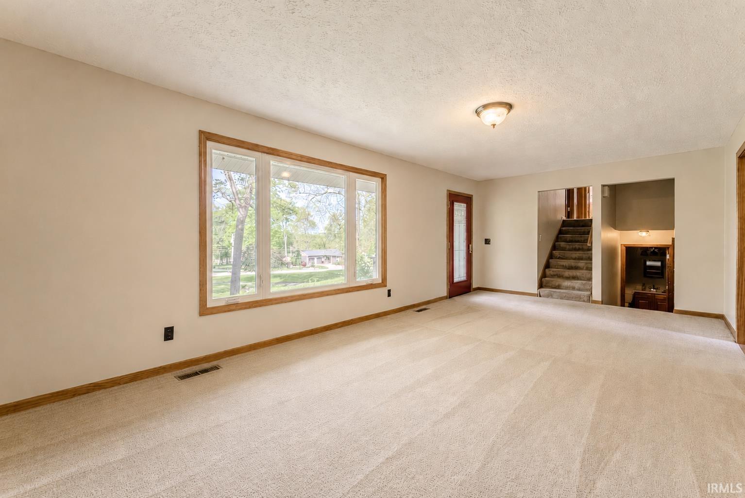 2340 E Kemo Avenue Warsaw IN 46582