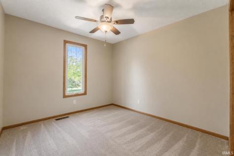 2340 E Kemo Avenue Warsaw IN 46582