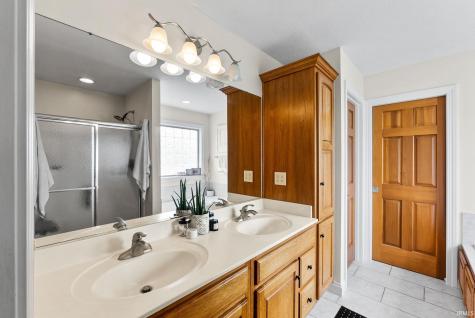 3801 S Elaine Drive Warsaw IN 46580