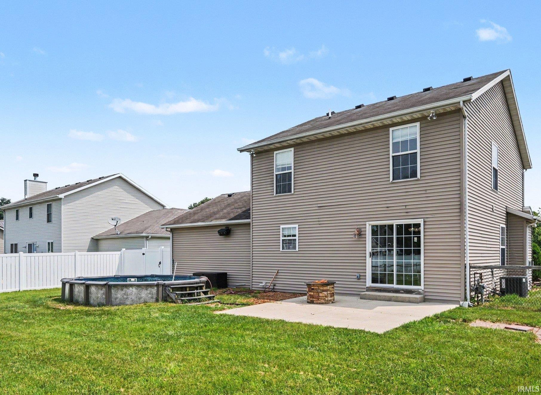 517 Shepherds Cove Drive Osceola IN 46561