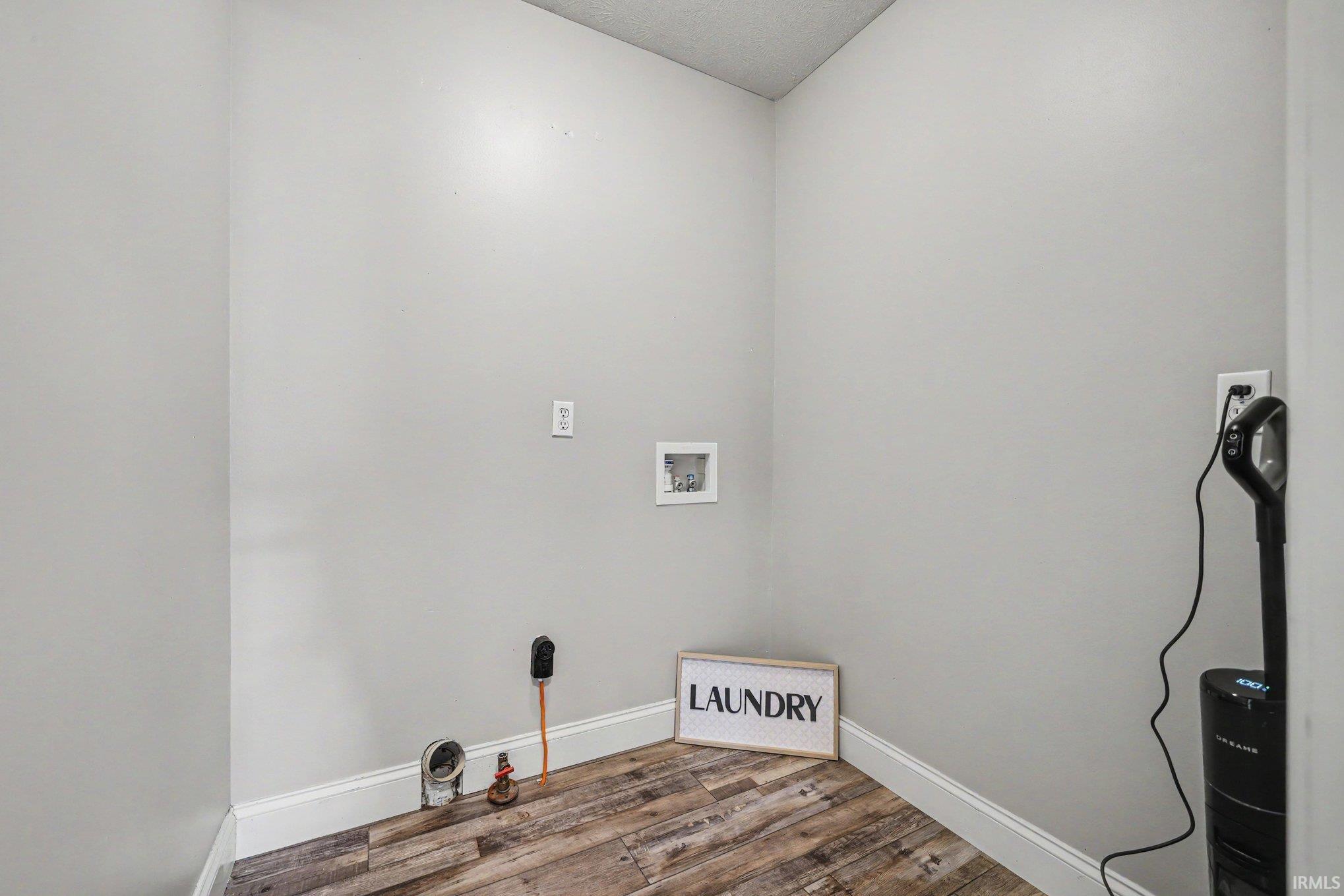 517 Shepherds Cove Drive Osceola IN 46561