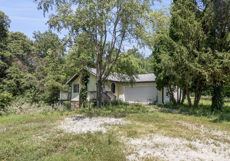 6269 E State Road 54 Bloomfield IN 47424