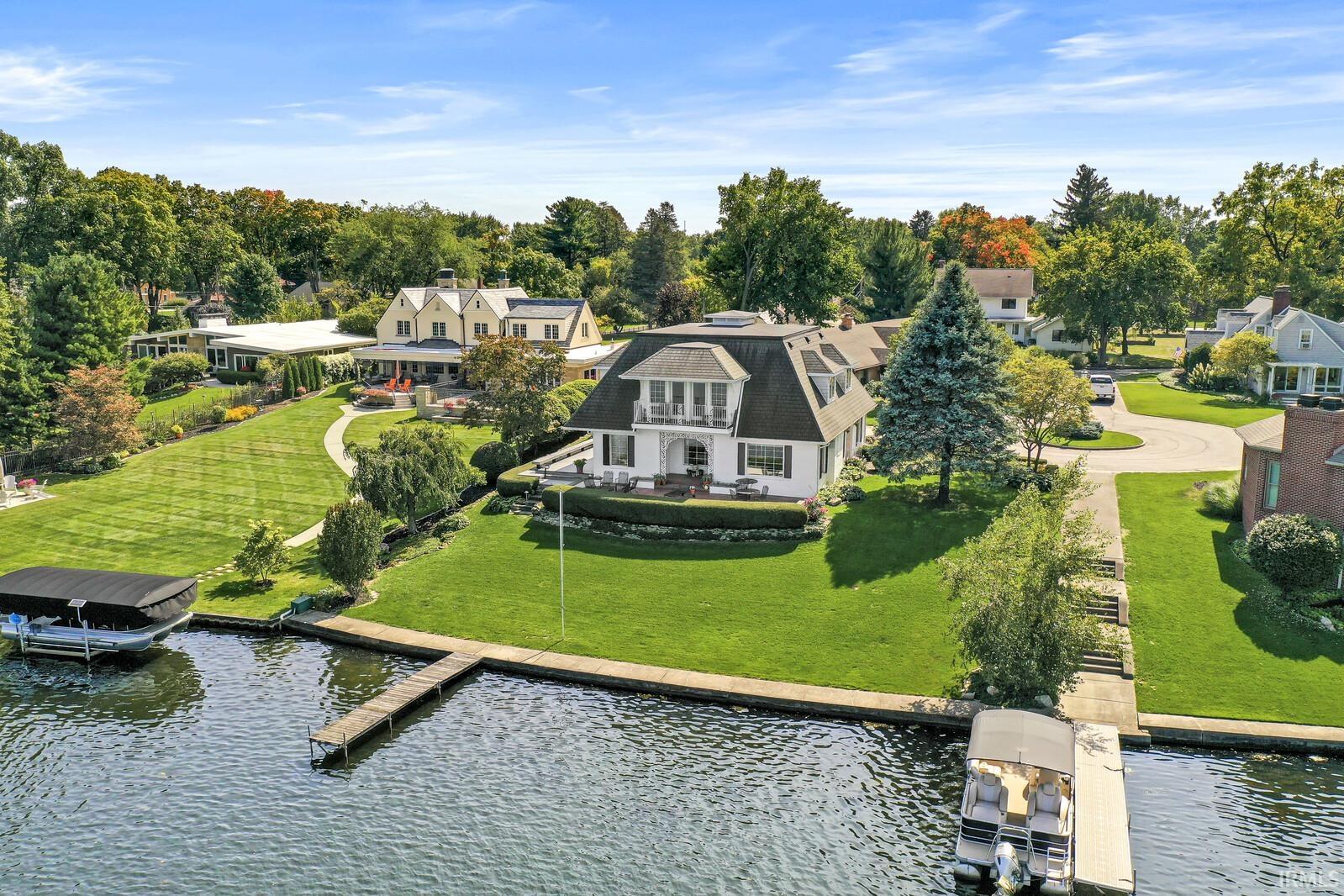 6 Clarendon Drive Elkhart IN 46516