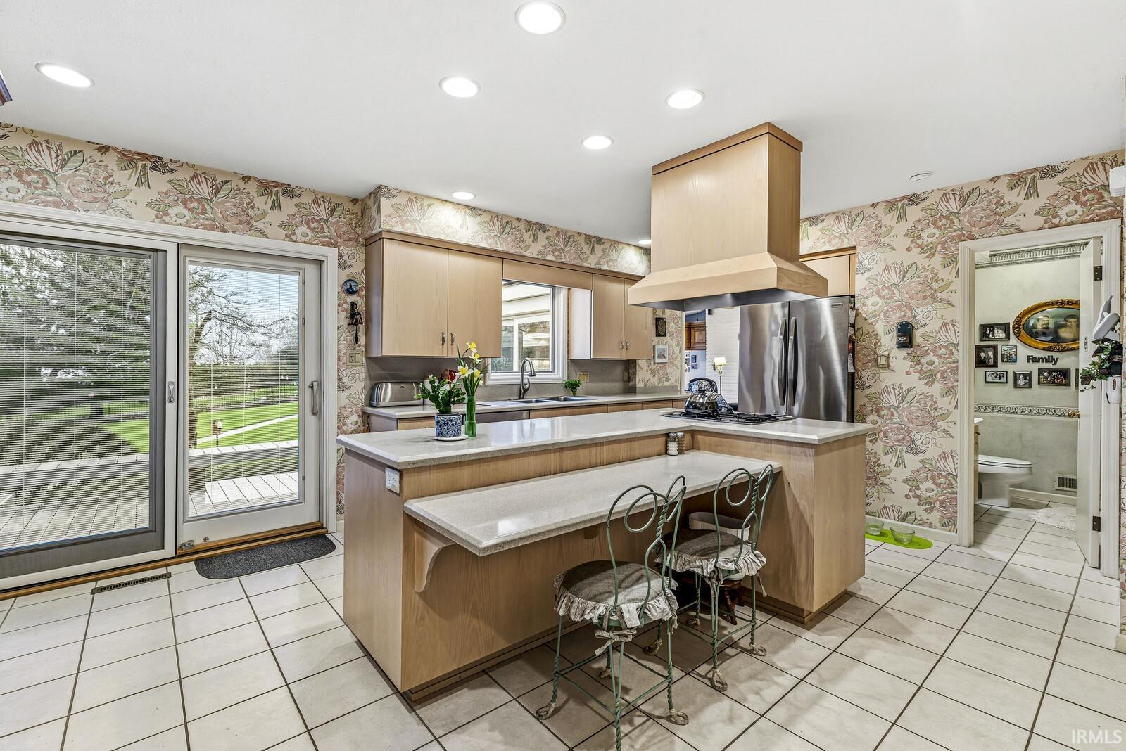 6 Clarendon Drive Elkhart IN 46516