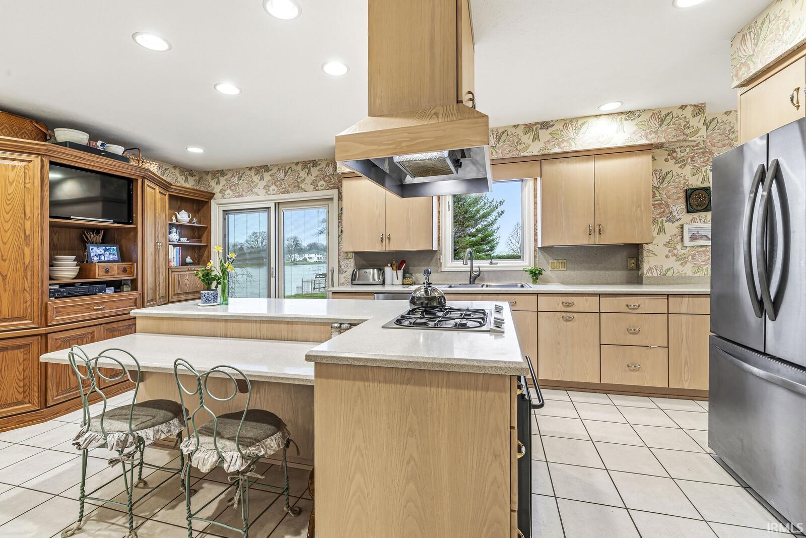 6 Clarendon Drive Elkhart IN 46516